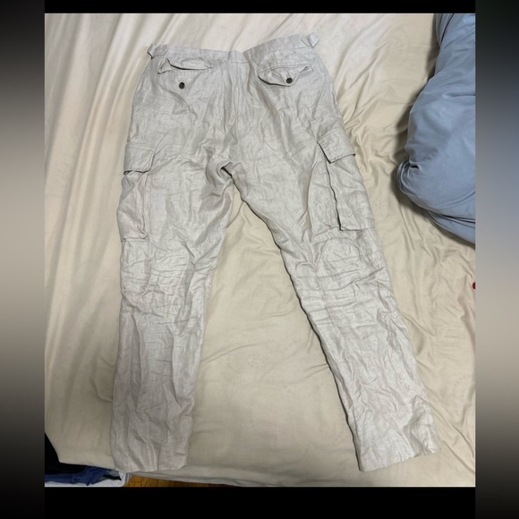 Banana Republic Linene Cargo Pants - Picture 2 of 4